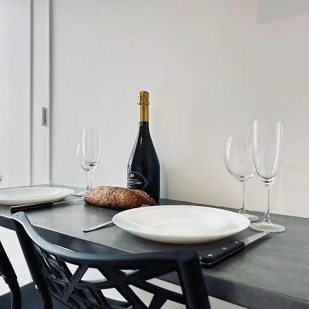 Le Cernay, Cosy Proche Centre-ville Apartman *